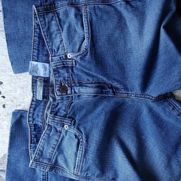 Women's capri Levi 515 size 8 - Picture 1 of 12